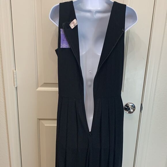 Hot In Hollywood Medium Black Scoop Neck Short Sleeve Pleated Front Zipper Dress - Picture 8 of 9